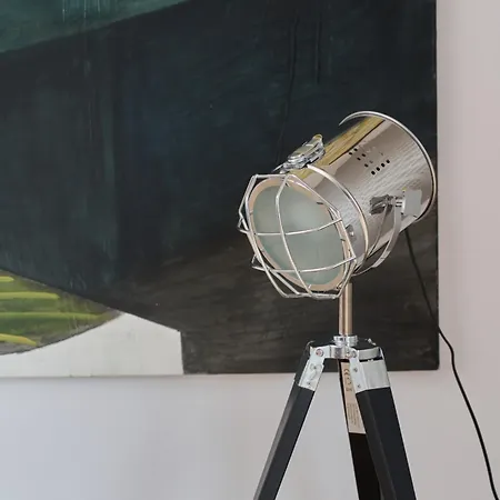 Beautiful With Spacious Balcony By Renters * Breslavia