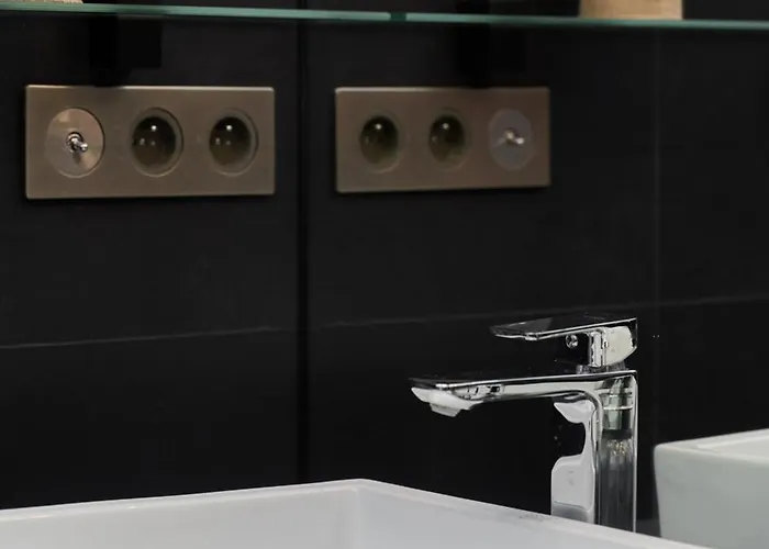 Beautiful With Spacious Balcony By Renters * Wrocław